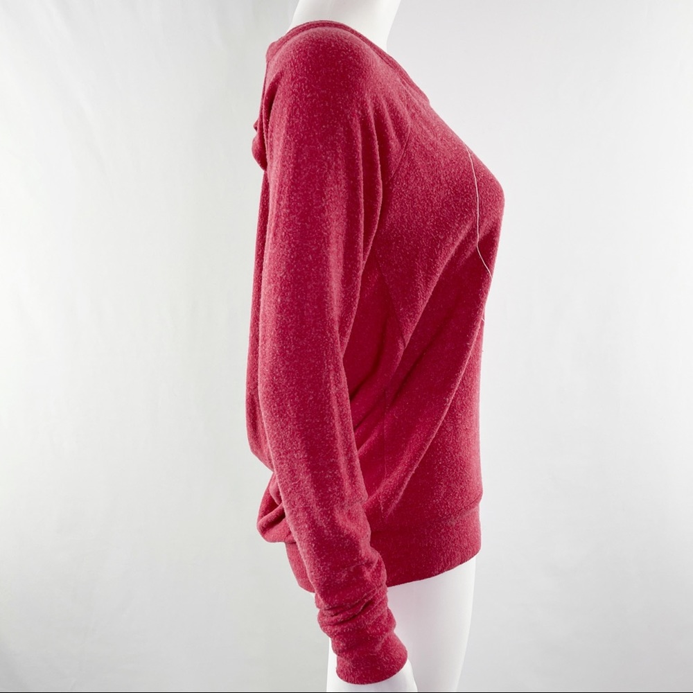 Chaser Red Long Sleeve Saturday Heart Love Open Back Pullover Sweater Size S - Picture 7 of 10